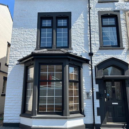 Marston Town Centre Villa 黑潭 外观 照片