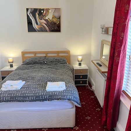 Marston Town Centre Villa 黑潭 外观 照片